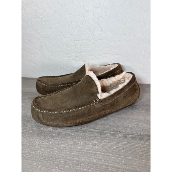 UGG Ascot Mens Slippers Loafer Size 10 Olive Suede Sheepskin Slip On - Picture 1 of 6